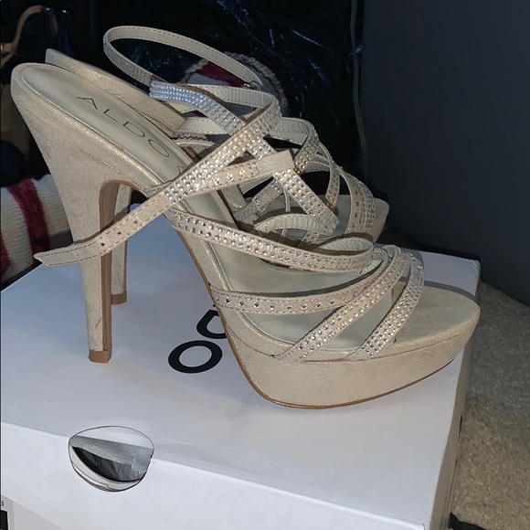 Heels - Picture 2 of 5